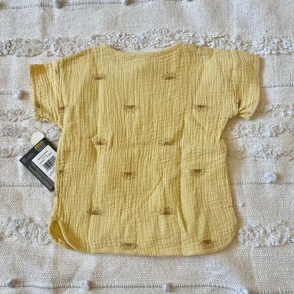 Modern Moments by Gerber Toddler Boy Casual Gauze Henley Tee size 18 months - Picture 4 of 4